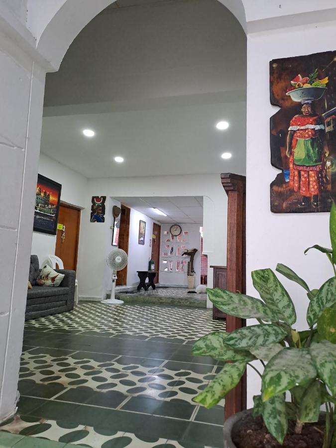 Hostal Casa Lara Cartagena Buitenkant foto